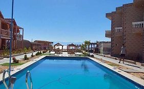 Green Beach Camp & Hotel